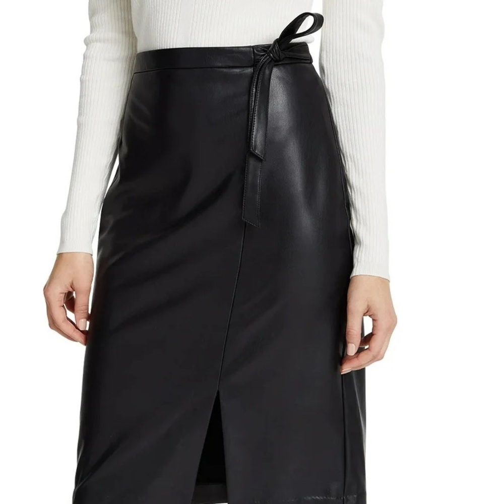 Anne Klein Elegant Black Faux Leather Pencil Skirt Size 16